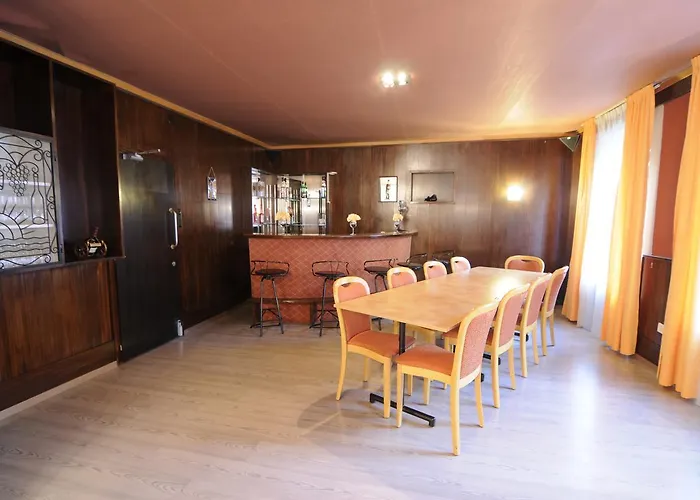 Hotel De La Croix-Blanche