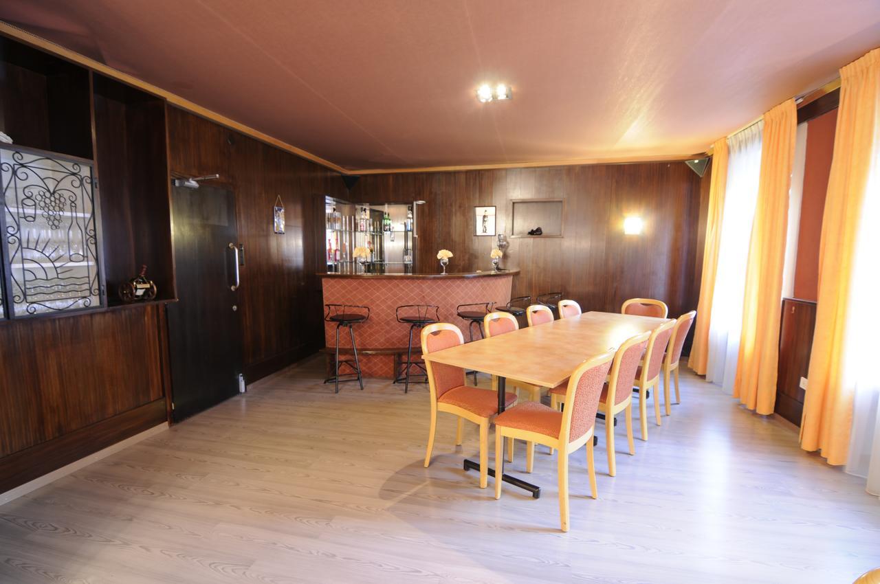 De La Croix-blanche Hotel 2*